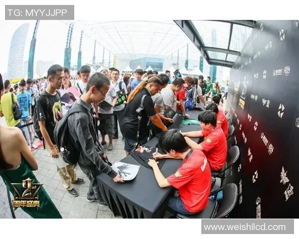 张丽专访：从新手到职业选手的英雄联盟成长之路回顾